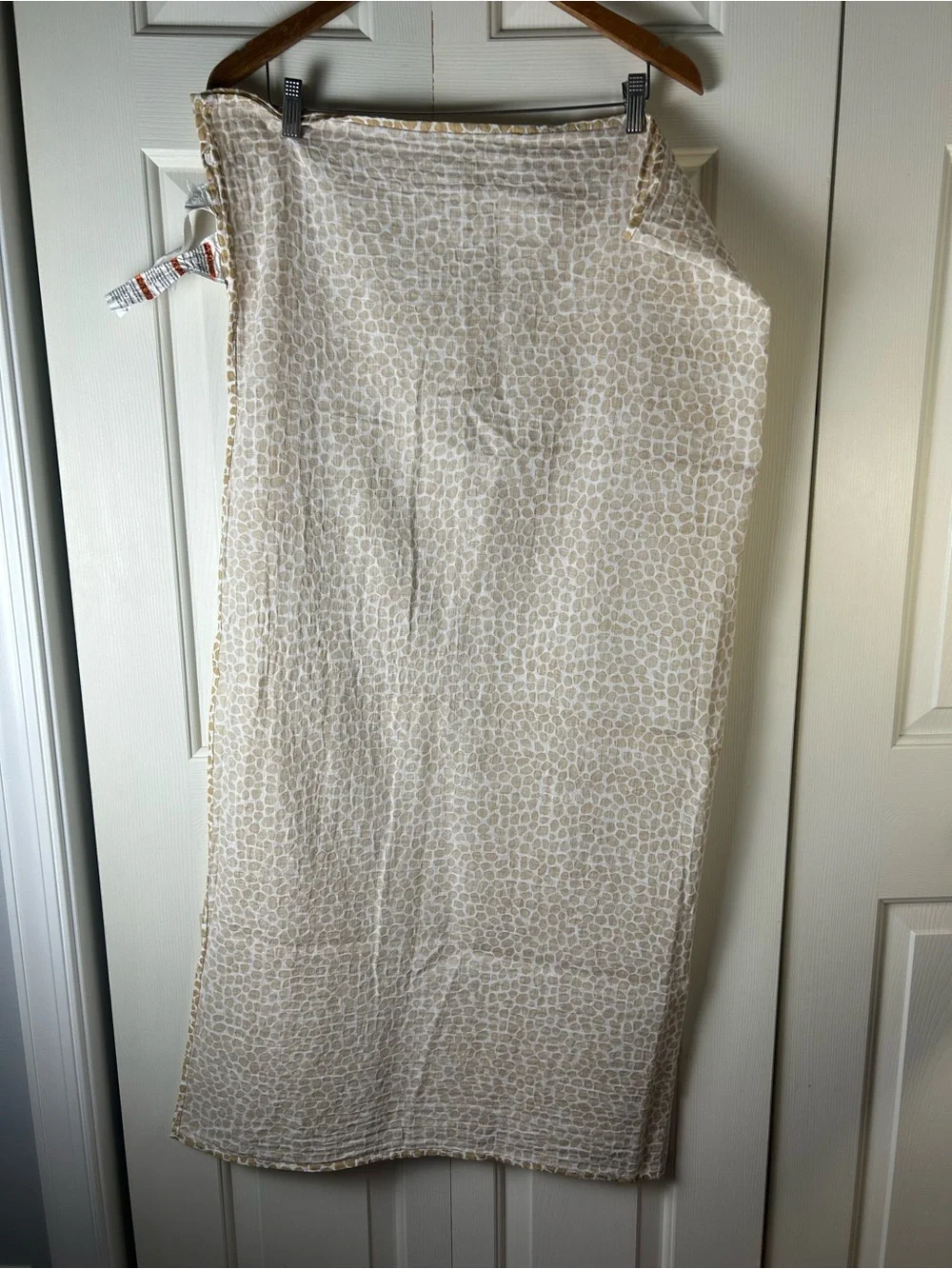 Ever & Ever Giraffe Animal Print Baby Swaddle Blanket Tan White Spots Muslin